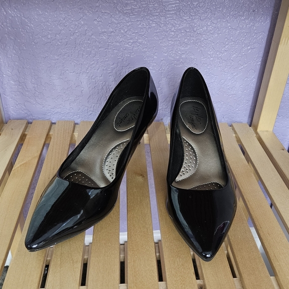 Dexflex Comfort Black Patent Leather Pumps Heels Size 8 - Picture 2 of 5